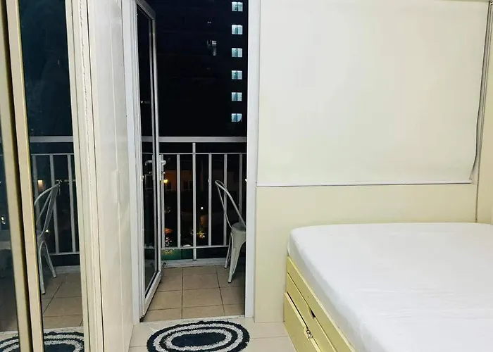 Shell C22 Shortwalk Moa Balcony Poolview